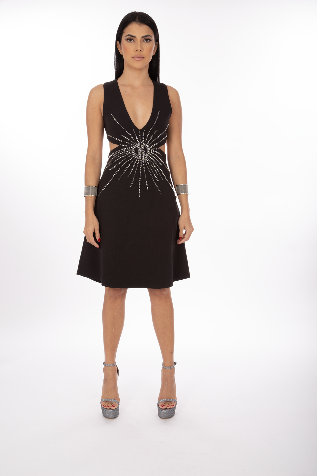 #color_black and silver stones