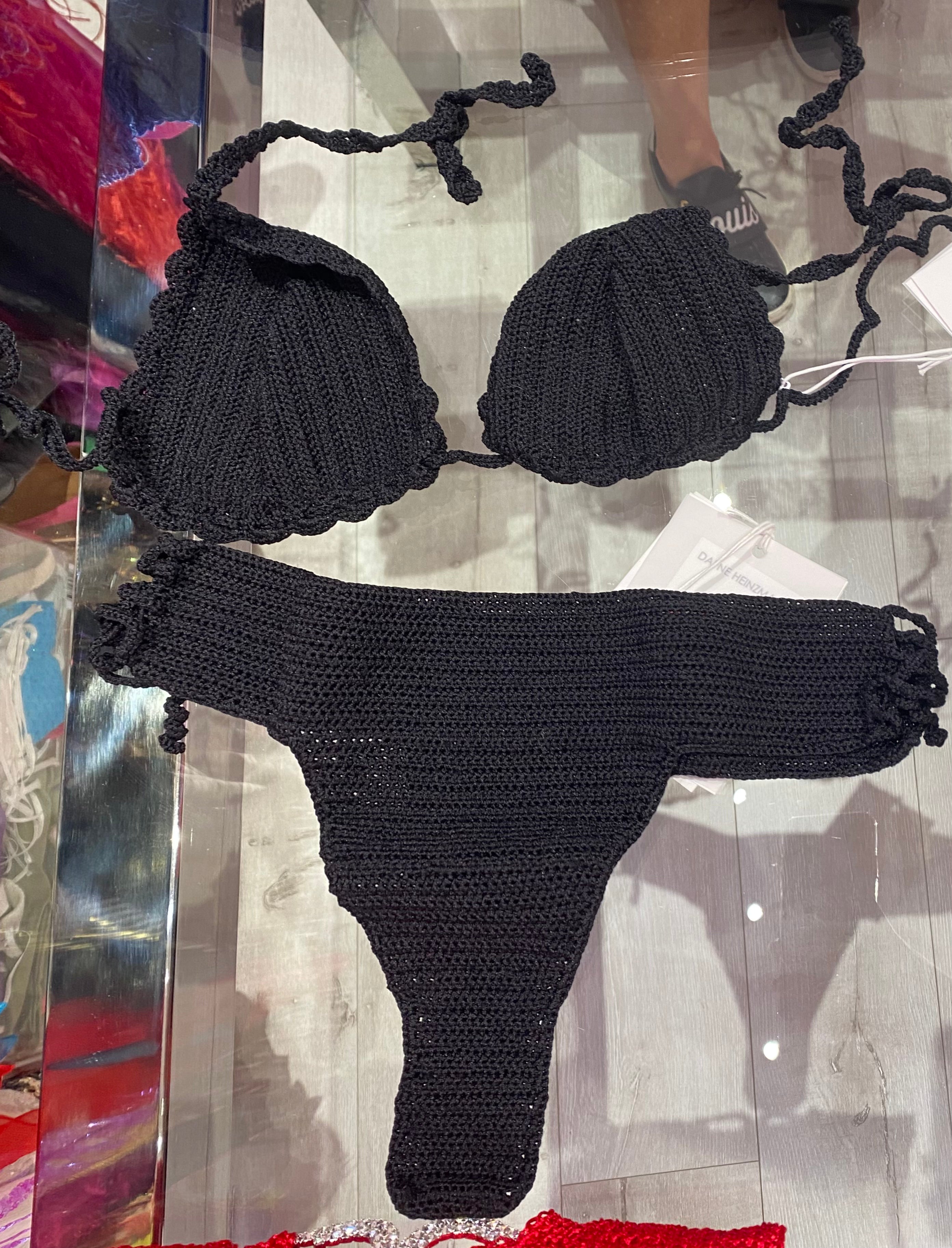 Mia Bikini