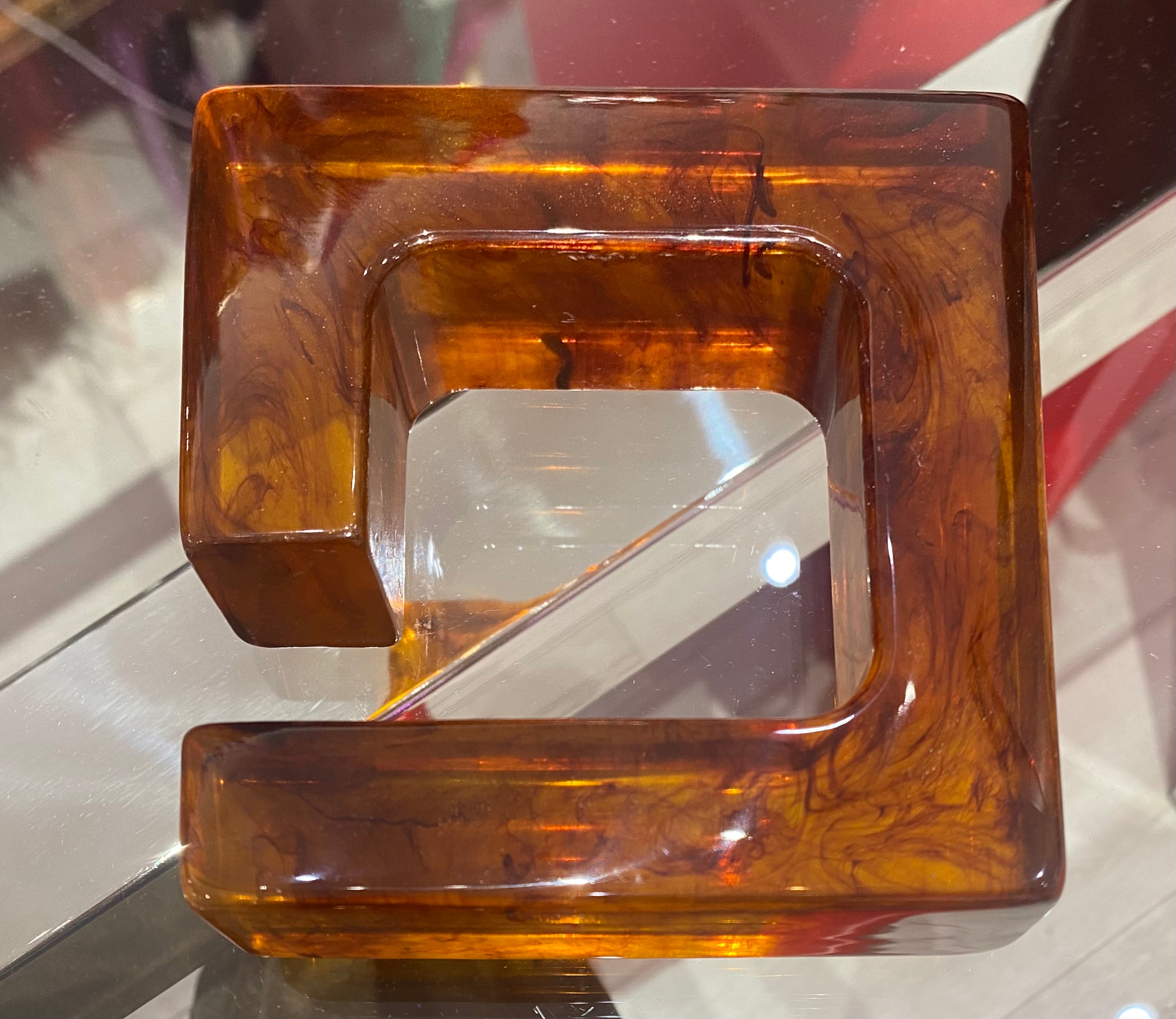 Vera Acrylic Cuff